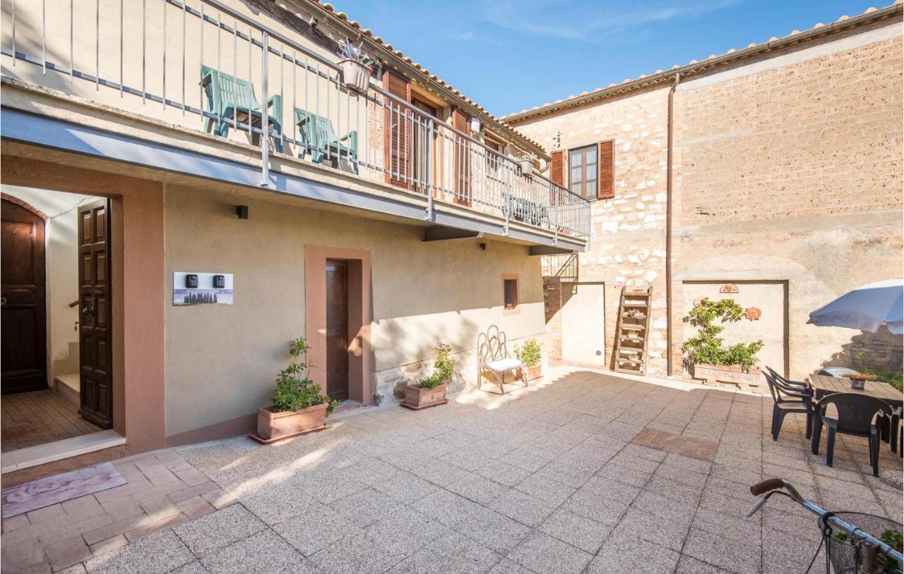 Gorgeous Home In Montalcino With Kitchen מראה חיצוני תמונה